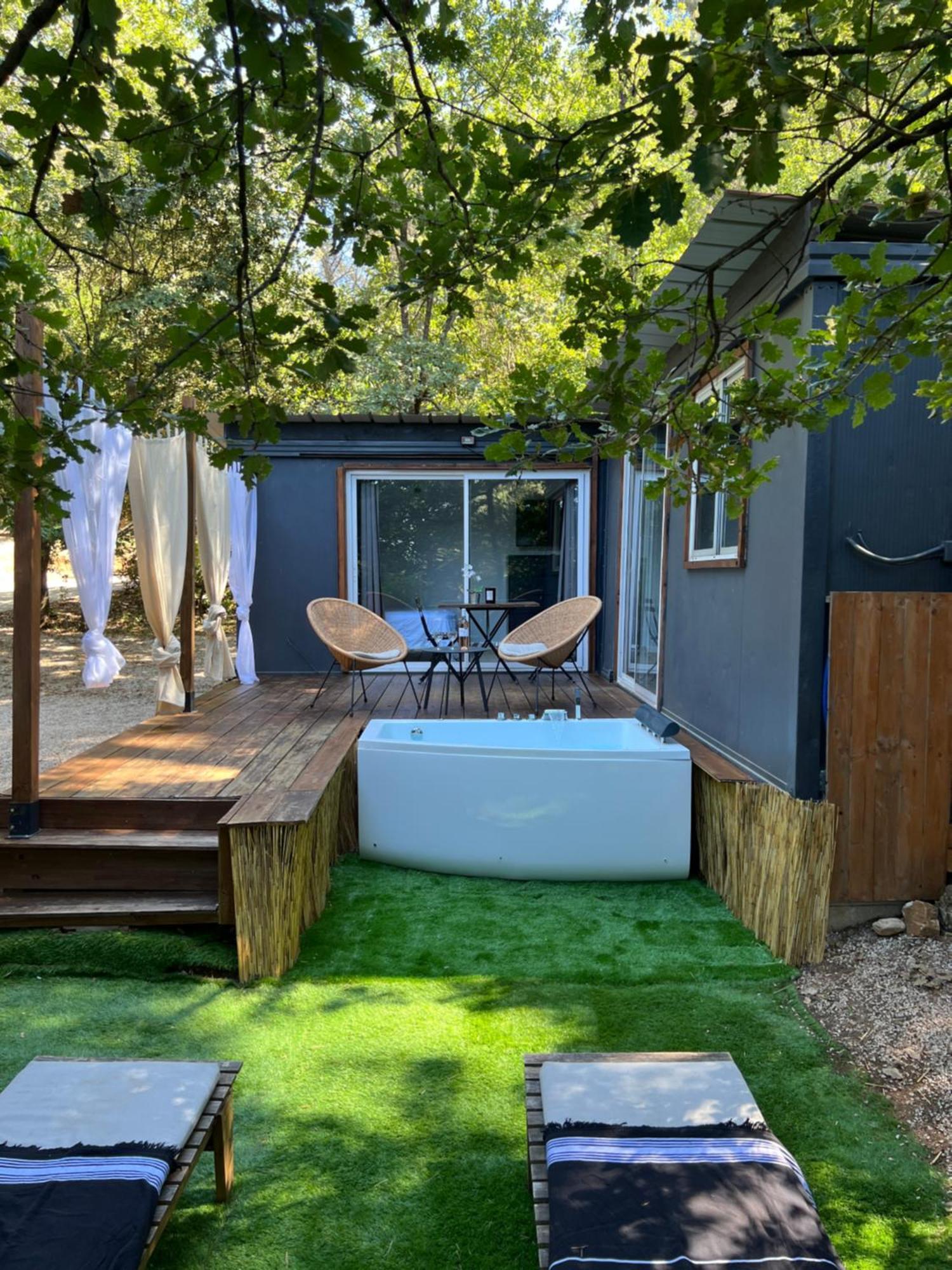 Superbe Cabane Jacuzzi Jardin Clim Wifi Parking Meyreuil Eksteriør billede