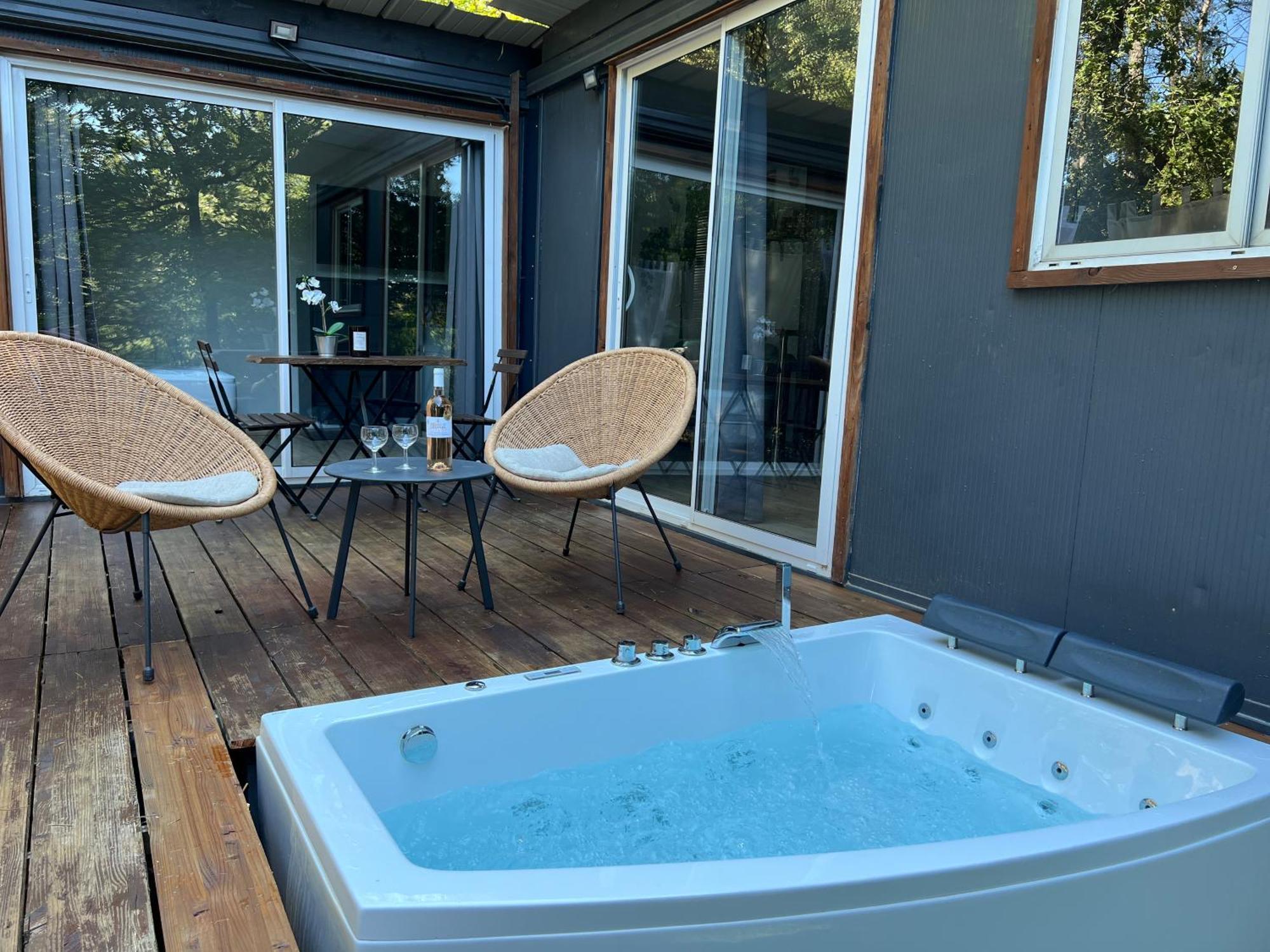 Superbe Cabane Jacuzzi Jardin Clim Wifi Parking Meyreuil Eksteriør billede