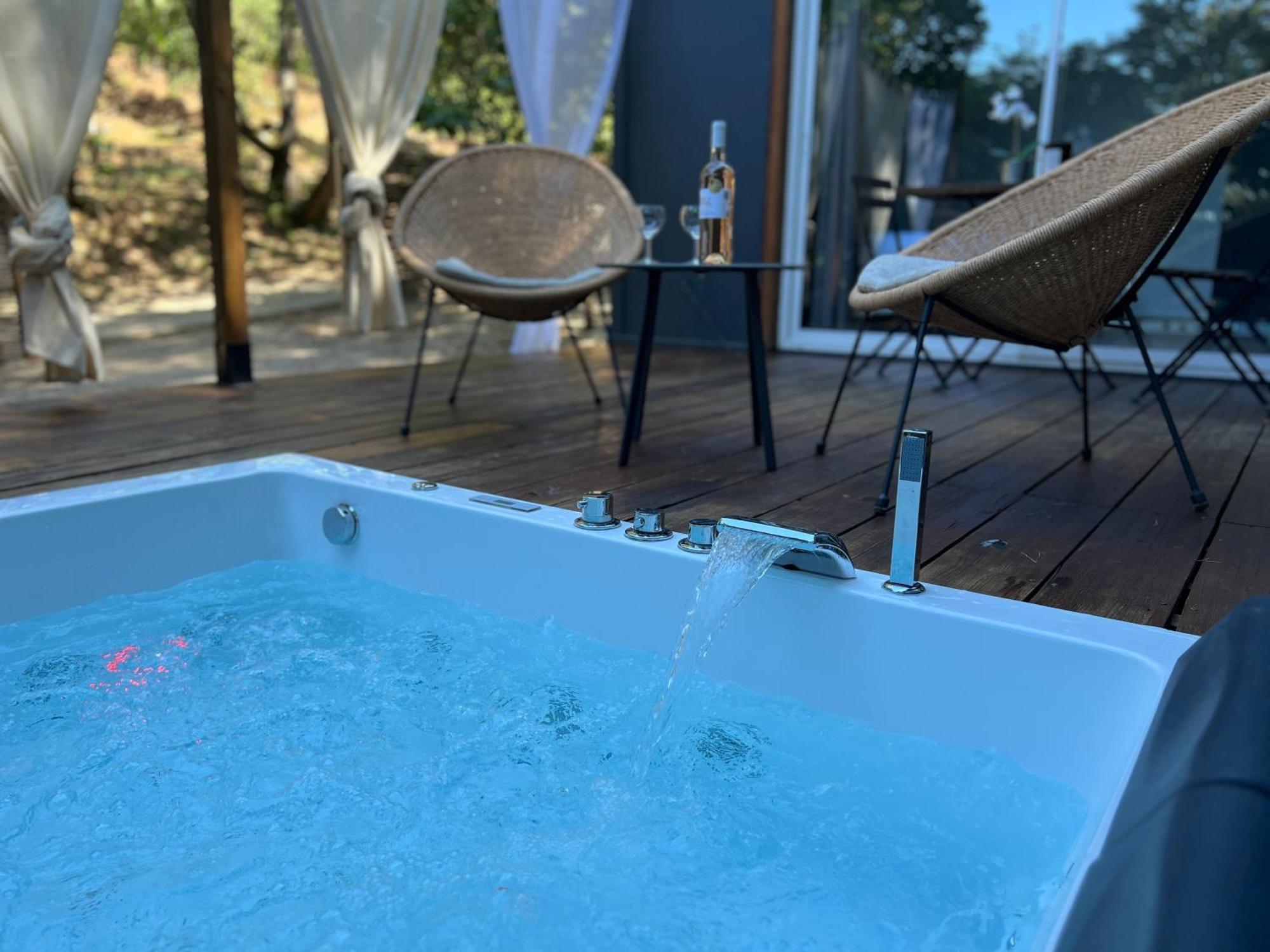 Superbe Cabane Jacuzzi Jardin Clim Wifi Parking Meyreuil Eksteriør billede